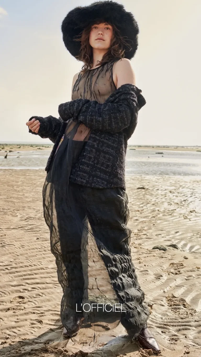 RUE AGTHONIS in L’OFFICIEL