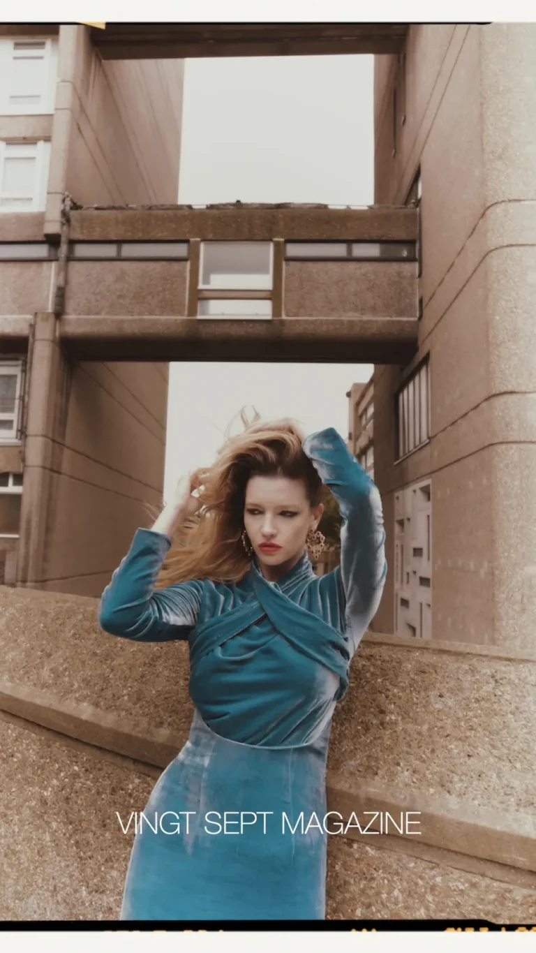 RUE AGTHONIS in AKEMI FOX