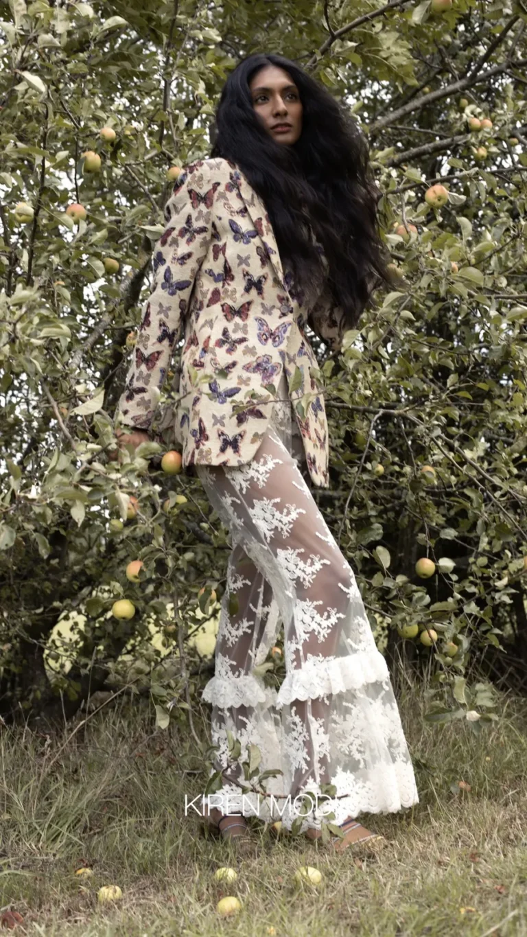 RUE AGTHONIS in KIREN MODI